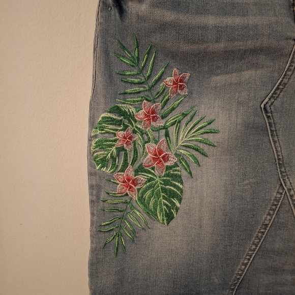 Earl Jeans Light Blue Denim Distressed Mini Skirt - Picture 3 of 8